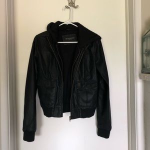 BLACK OBEY JACKET IN EXCELLENT CONDITION